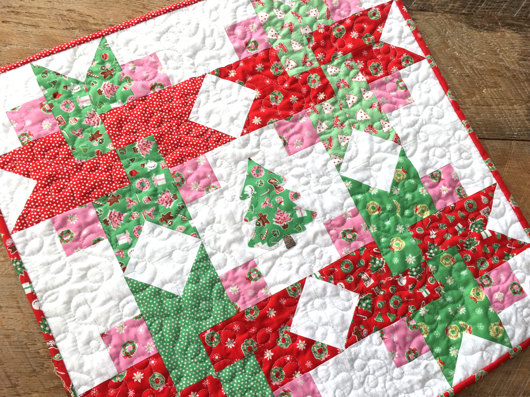 12 Free Christmas Quilt Patterns To Use Up Your Scraps - Scrap Fabric Love