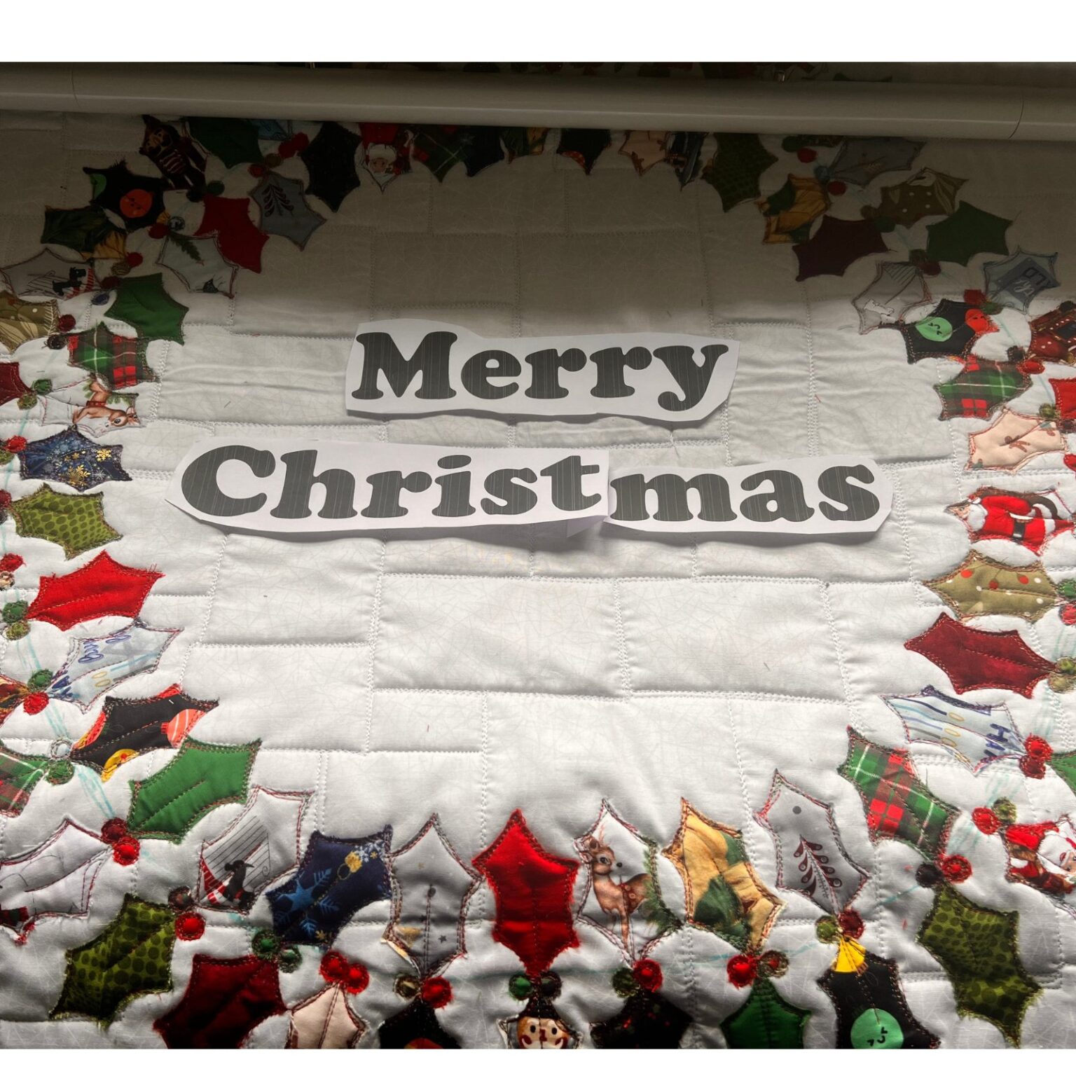 Free Christmas Wreath Quilt Pattern Scrap Fabric Love