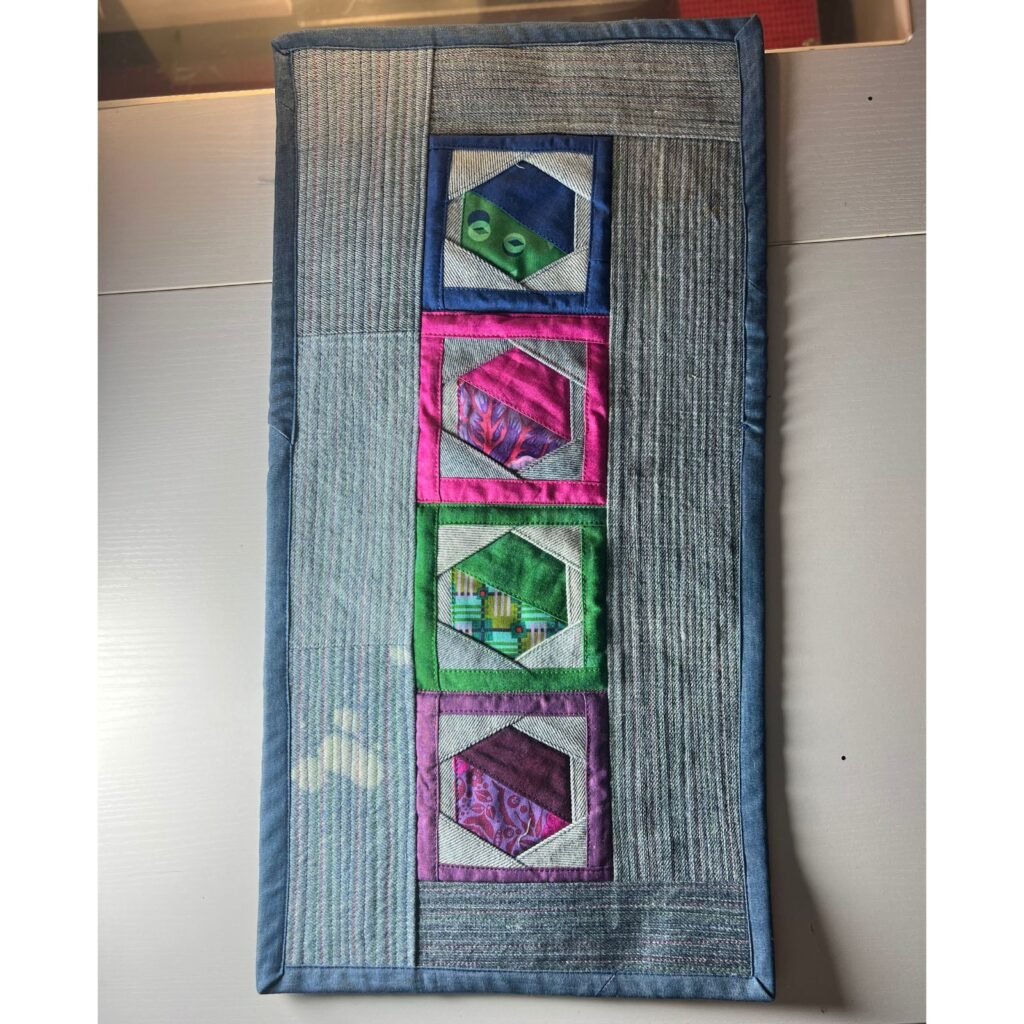 hexagon mini quilt