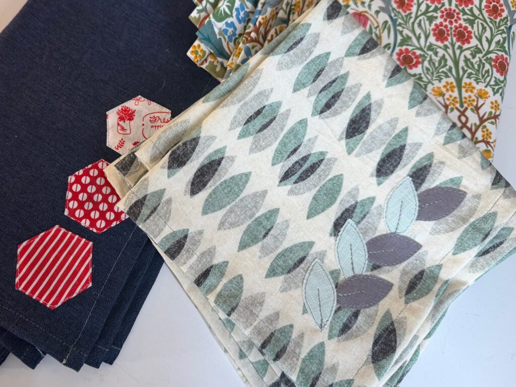 applique leaves on cloth napkins