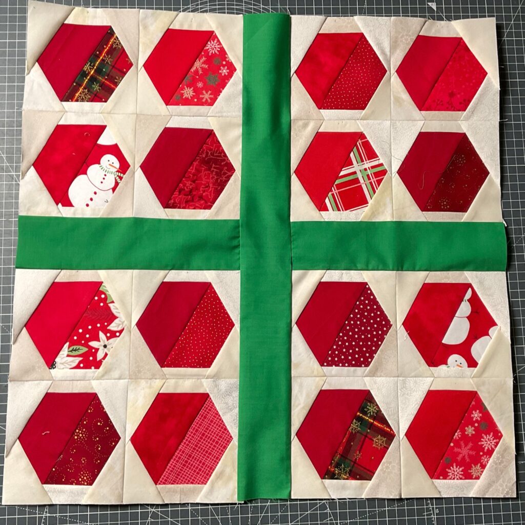christmas present quilt centre